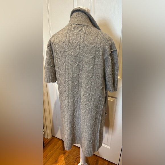 100% Cashmere Gray Cardigan, Size Medium - Picture 3 of 7